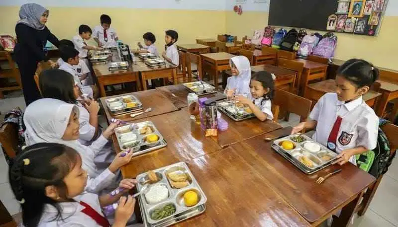 Program Makan Bergizi Gratis, Tapi BPOM Temukan Sayur Basi