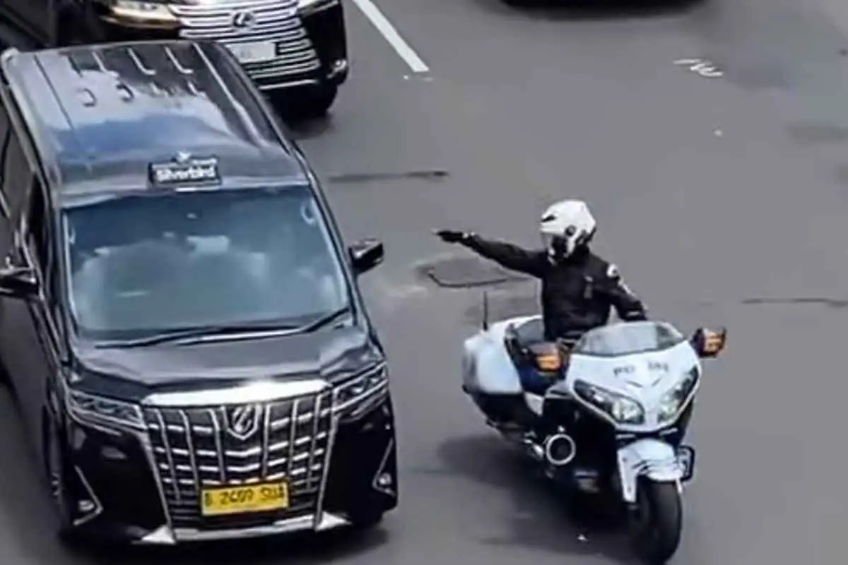 Terungkap! Pemilik Mobil RI 36 Dikawal Patwal Arogan Diduga Kuat Adalah Raffi Ahmad