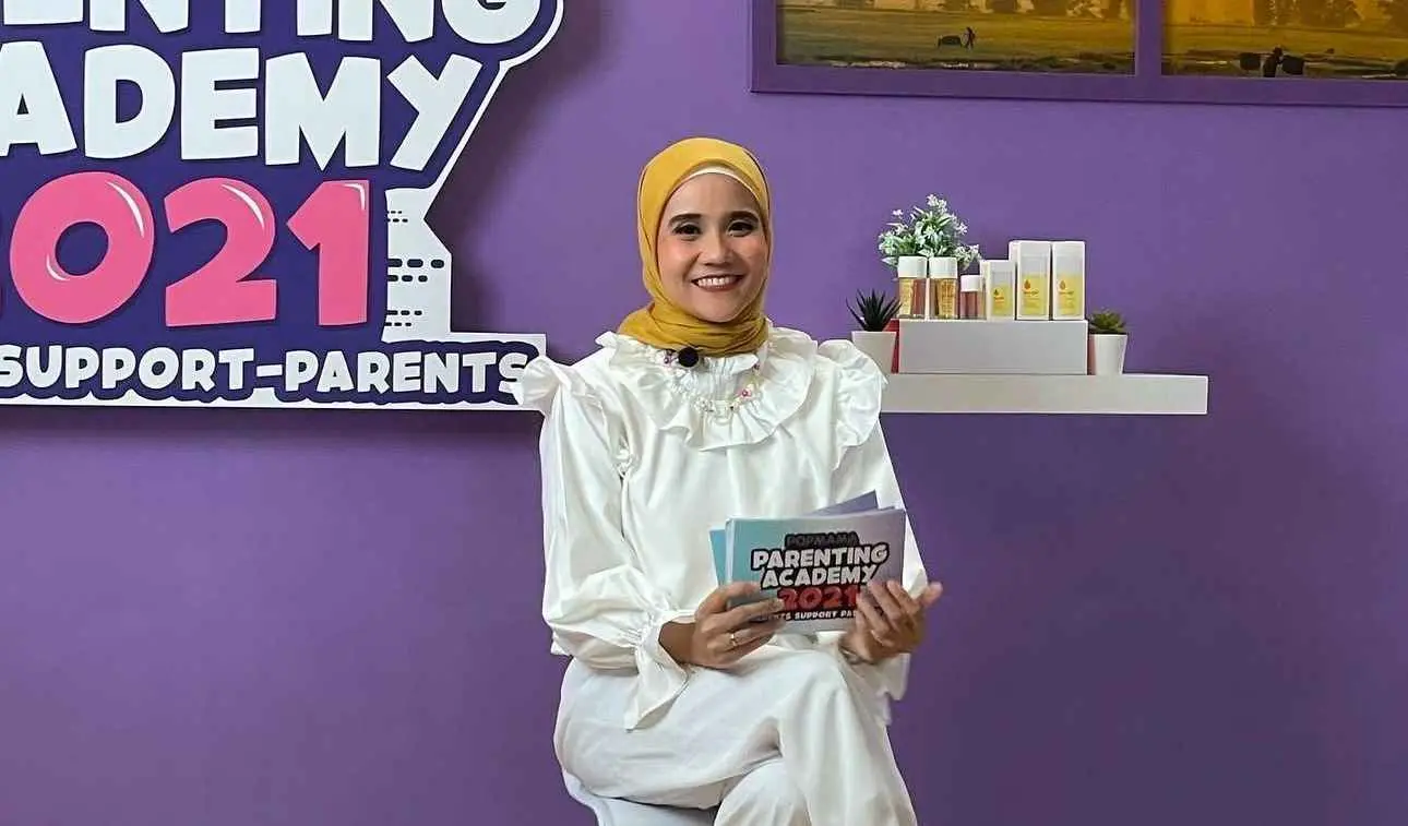 Mengenal Vega Karina Andira Putri: Dosen, Host, Momfluencer dan Pembentuk Karakter Anak